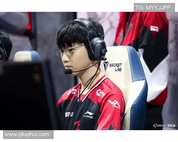 电竞新闻深入分析V5战队边路渗透打法的战术特点与应用效果